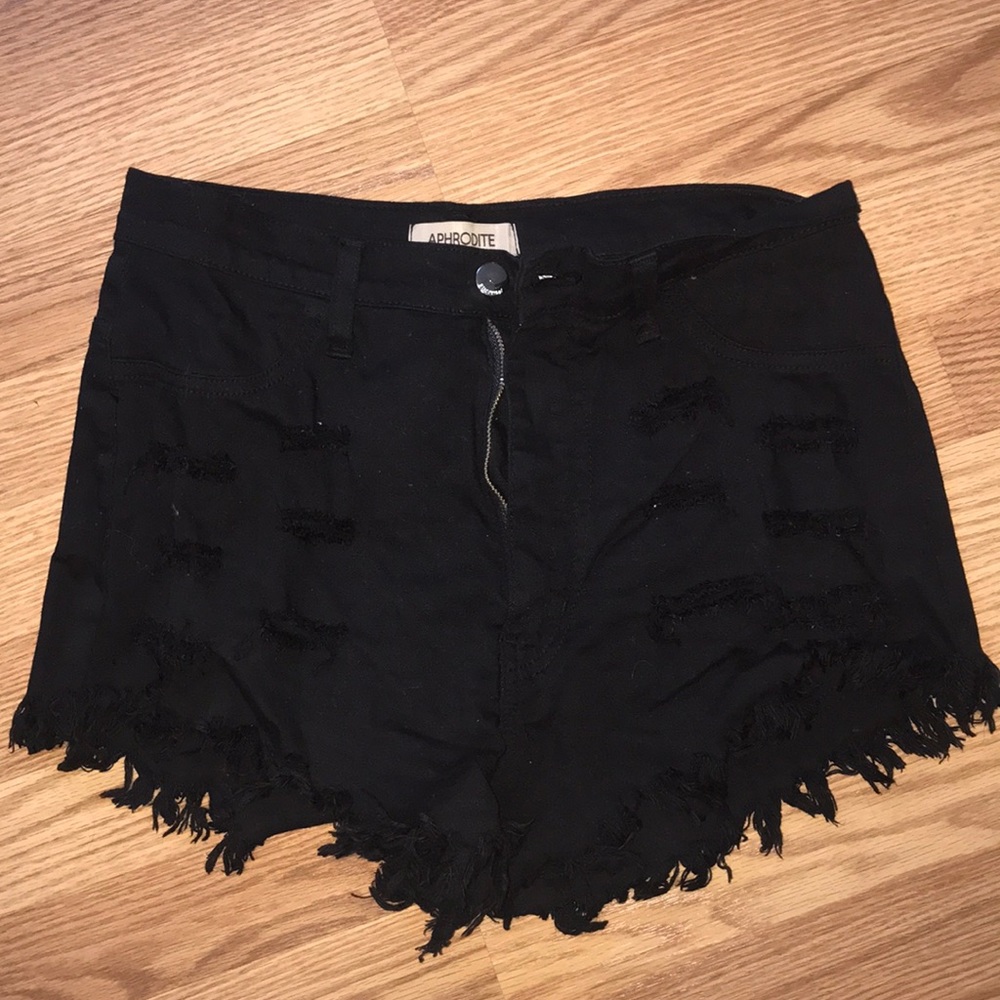 distressed black jean shorts